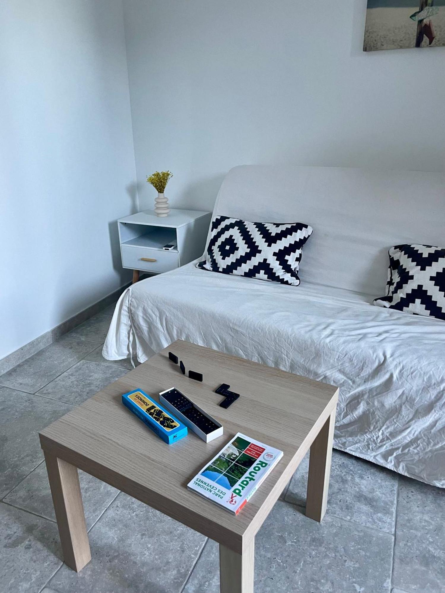 T2 Renove Avec Terrasse Au Coeur Des Cevennes Saint-Germain-de-Calberte Exterior foto